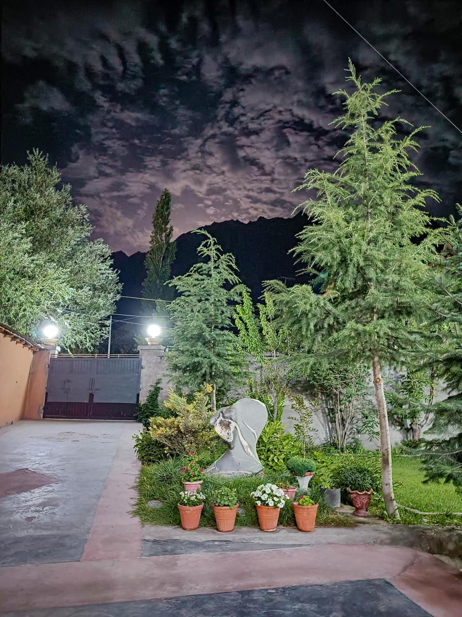 Taaj Residence Skardu Extérieur photo